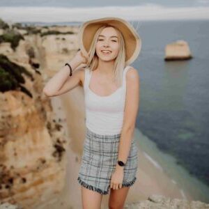 Profile photo of zoe dylan