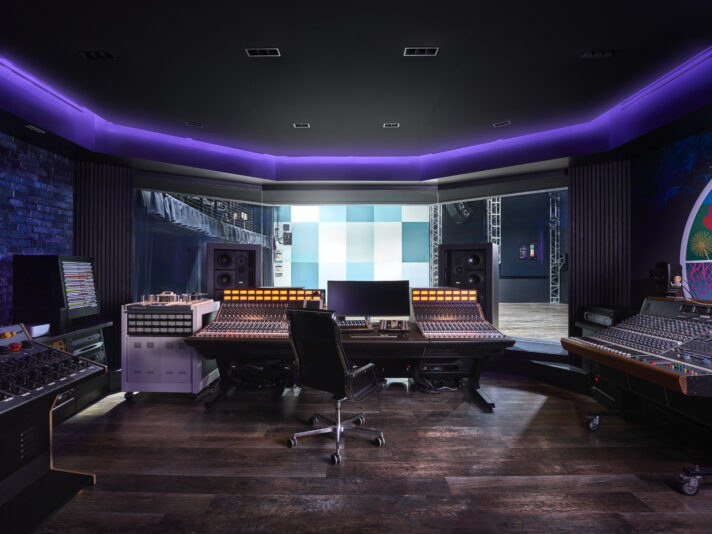 Distillery II - Control room 1 lighter